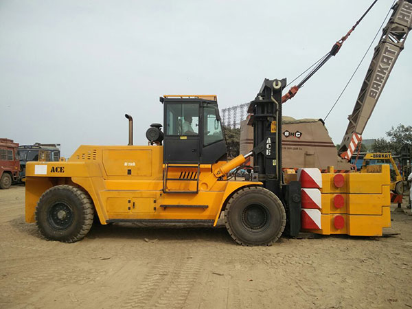 ACE  Forklift Truck for Heavy Lifting and Transportation Jobs at Construction Site- Model AF250D