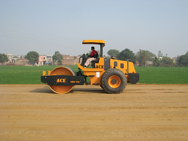 ACE Soil Compactor Machine to Improve Soil Density and Water Gradation in Construction Process
